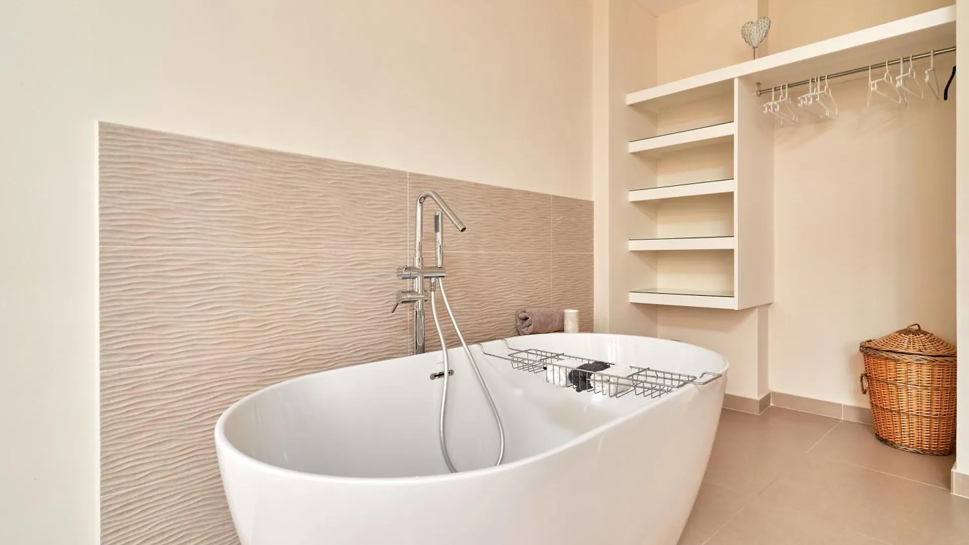 Luxury 1St Floor Apartment In Nerja