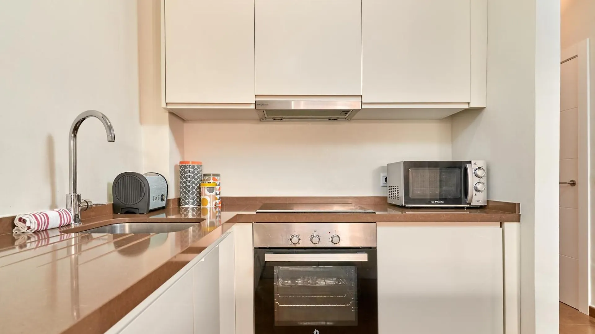 Luxury 1St Floor Apartment In Nerja